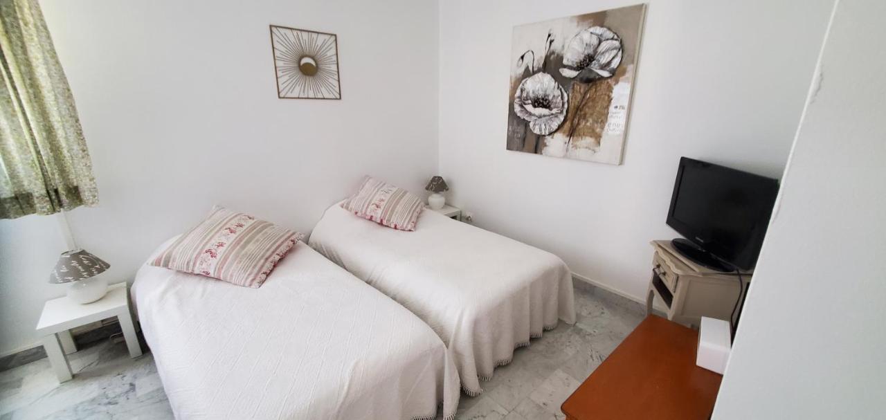 Superbe Rez De Jardin Dans Residence Au Calme Nisa Exterior foto