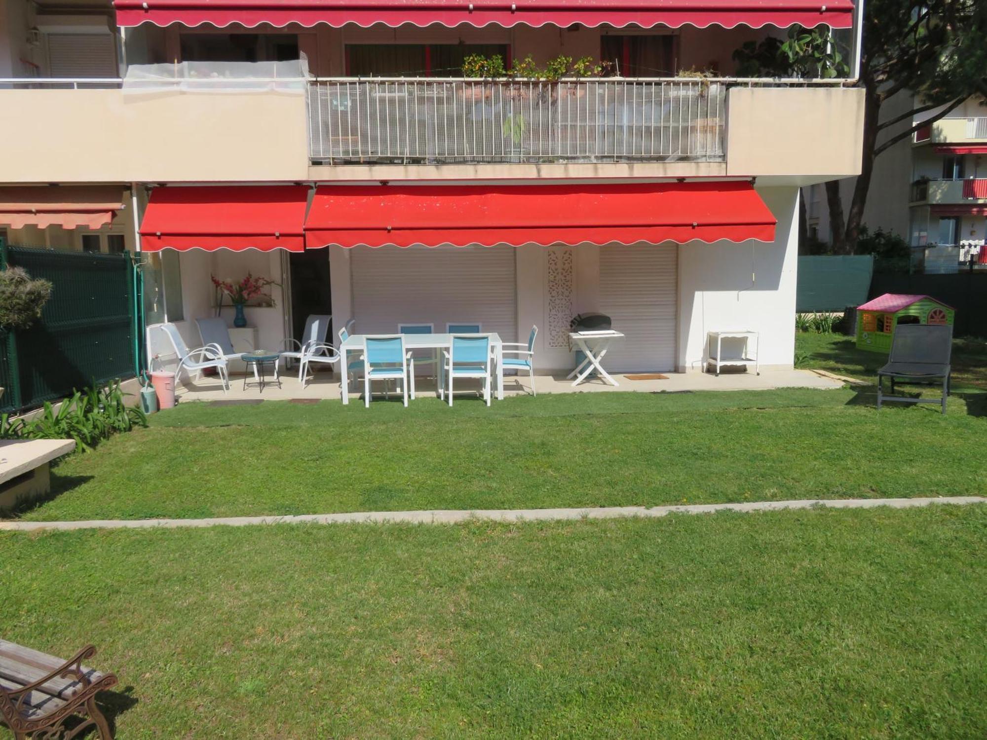 Superbe Rez De Jardin Dans Residence Au Calme Nisa Exterior foto